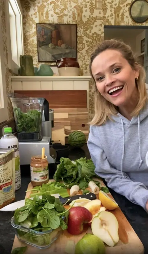 綠拿鐵食譜　－Reese Witherspoon在社群平台分享綠拿鐵　Photo by:Instagram / @reesewitherspoon